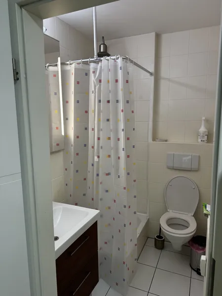 Lebendiges Wohnen in Pankow: 3-Zimmer-Wohnung mit Balkon — photo 1